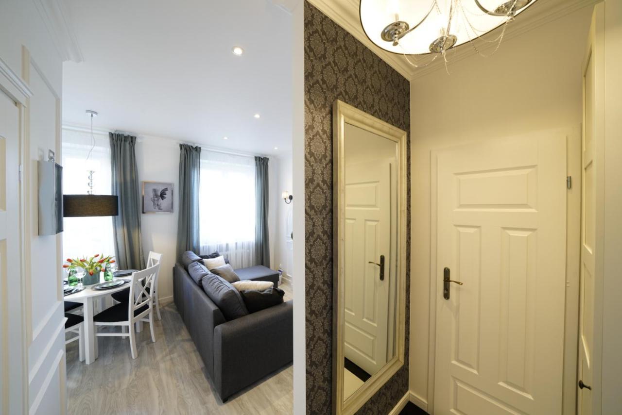 Small Residence - Apartamenty Sienkiewicza キェルツェ エクステリア 写真